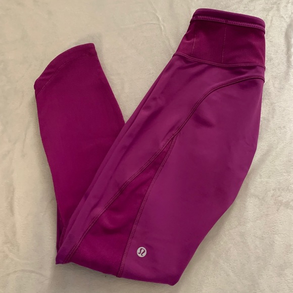 Lululemon Magenta Crop Leggings with Mesh - Picture 1 of 8